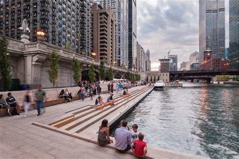 2017 AL Design Awards: Chicago Riverwalk | Architectural Lighting Magazine