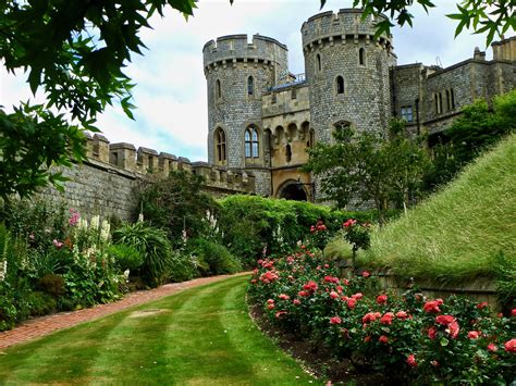 The Queen's Garden at Windsor Castle. www.thedirtdiaries.com | Outdoor ...