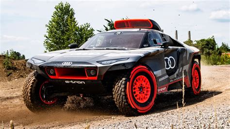 Audi dévoile son RS Q e-tron pour le Dakar