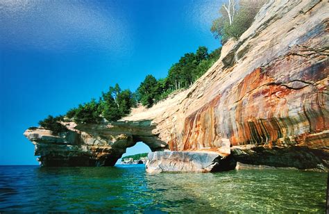 Pictured Rocks | Pictured rocks michigan, Picture rocks, Pictured rocks ...