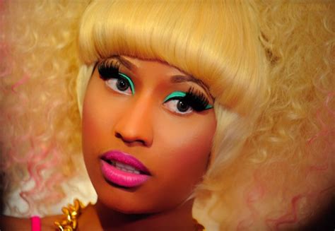 identity ink: Lil Kim Explains Nicki Minaj Beef