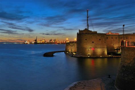 Taranto the city of the two seas - TrulliOnLine