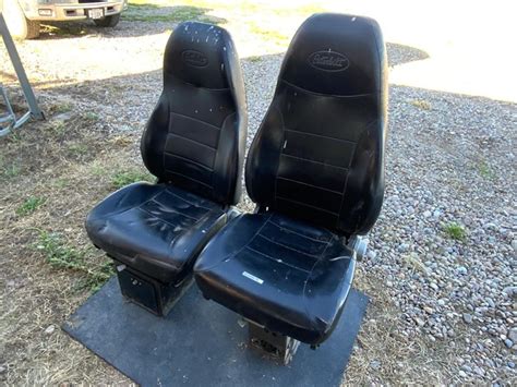 Peterbilt Truck Seats - Lot #HE2640, Nov 02, 2022 - Equipment Auction ...