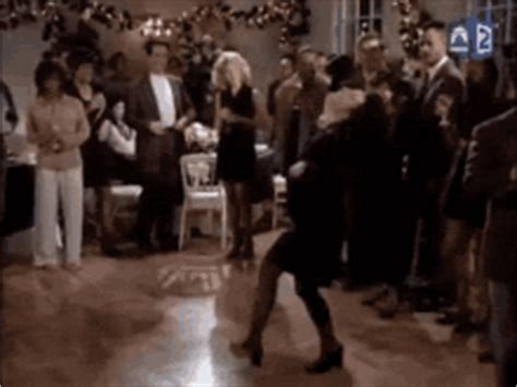 Elaine Dancing GIFs | Tenor