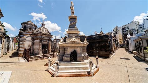 Recoleta Cemetery in Buenos Aires: 10 reasons why it is worth a visit ...