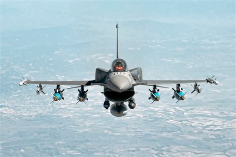 TuAF Fully loaded F-16 with conformal fuel tanks [1200x800] : r/Turkey