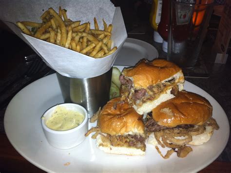 Yardhouse Bernaise Sliders | Eat Palm Beach | Everything that matters ...