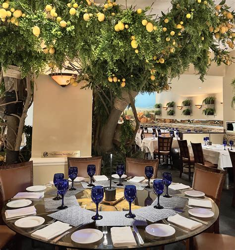 This Chic Manhattan Restaurant Captures the Allure of the Amalfi Coast ...