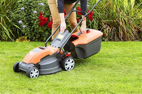 Flymo Speedi-Mo 360C Electric Lawn Mower Review - Garden Shed Reviews