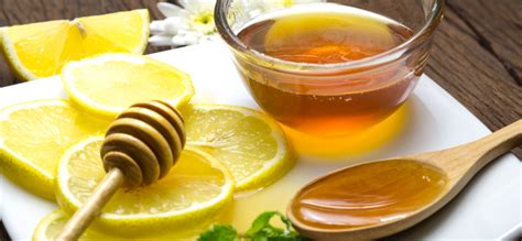 How to Soothe a Sore Throat with Honey and Lemon