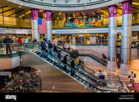 South Station Bus Terminal Boston, Massachusetts, USA Stock Photo - Alamy