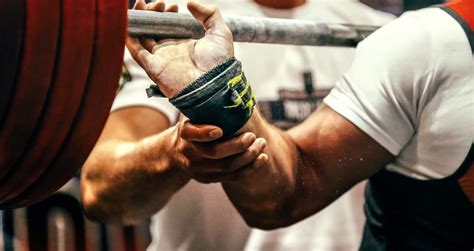 How The Cambered Bar Works For Awesome Squat Benefits