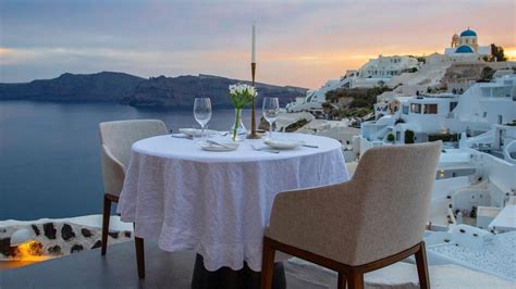 Mia's Restaurant in Santorini, Oia | Greeka