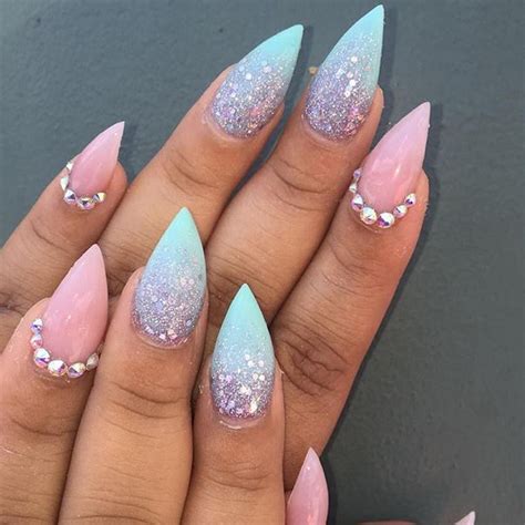 Gorgeous #stilletonails by @michelekimm using our #moodeffect #acrylic ...