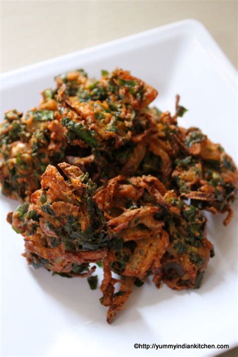 Palak Pakoda Recipe Crispy - Yummy Indian Kitchen