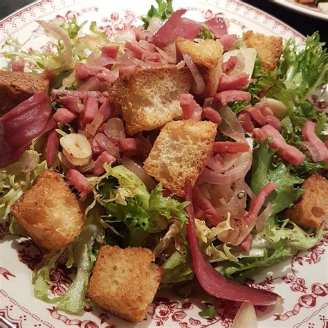 Salade frisée aux lardons, gourmande mais légère après Noël | Audrey ...