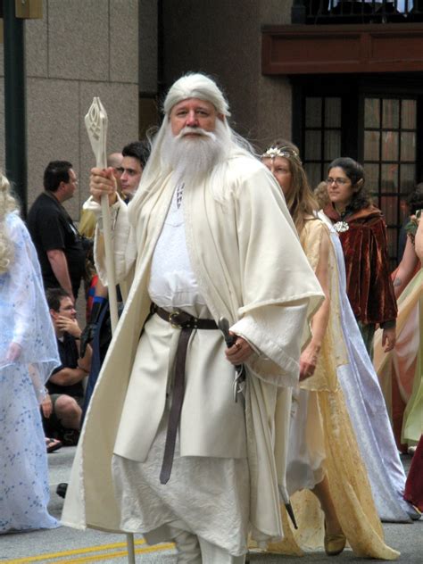 Gandalf Costumes | PartiesCostume.com