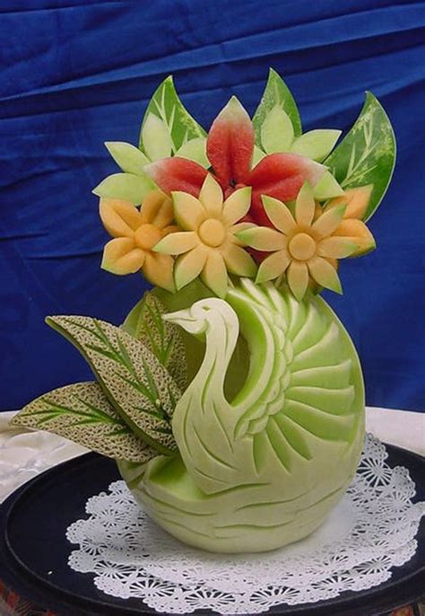 40 amazing fruit and vegetable carvings to please your taste buds ...