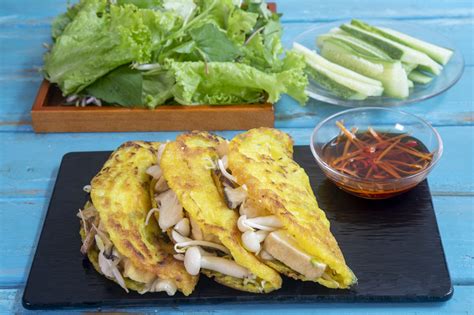 Vietnamese vegetarian crepes with mushrooms - Bánh Xèo nấm - Helen’s ...