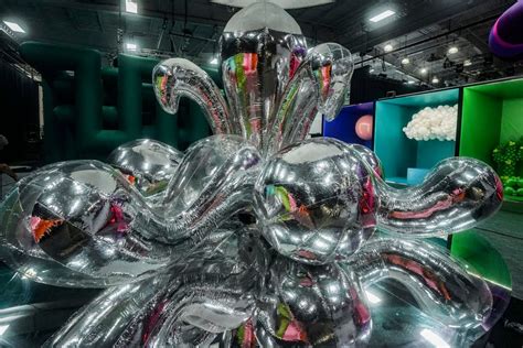 'Let's Fly,' the latest exhibition from the Balloon Museum, awakens ...