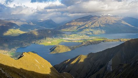 Zealandia: The geological origins of the "Eighth Continent" are ...