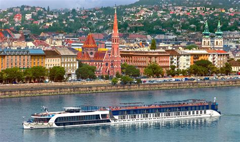 2020 Danube River Bridge Cruise - Go Away Travel