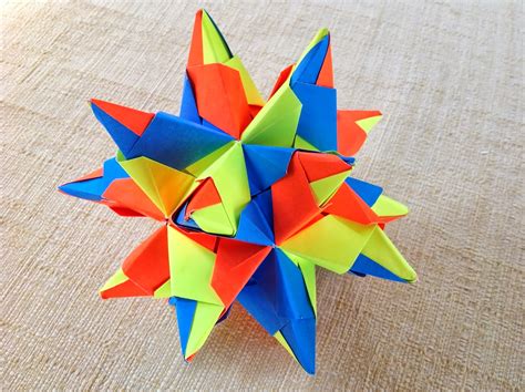 Papercrafts and other fun things: Great Stellated Dodecahedron Origami