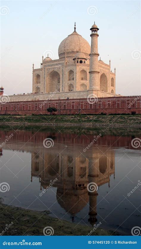 Taj Mahal with Reflection in the Yamuna River, Agra Stock Photo - Image ...