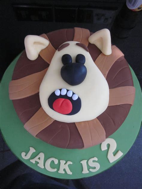 Raa raa the noisy lion cake | Lion cakes, Lion party, 1st birthday