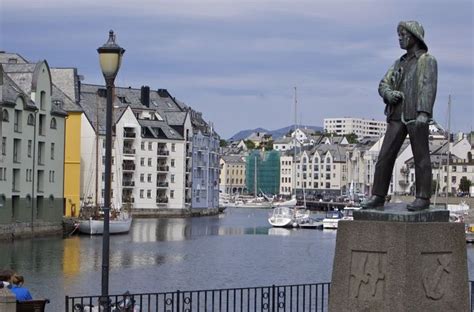 Alesund self-guided walking tour | Walking tour, Alesund, Baltic sea cruise