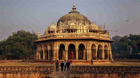 17 Historical Monuments in Delhi | Monuments in Delhi | Treebo Blogs