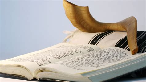 What time does Yom Kippur start in Chicago? Here's what to know