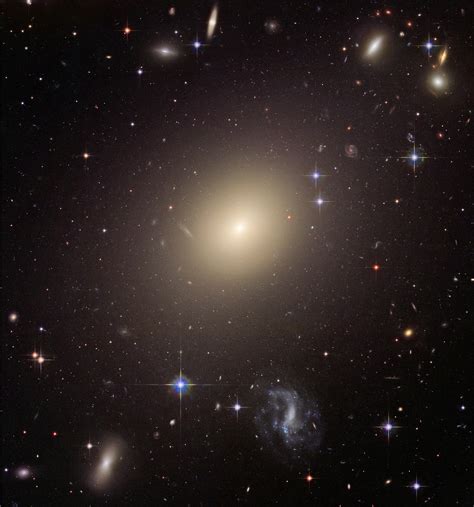 Elliptical galaxy - Wikipedia