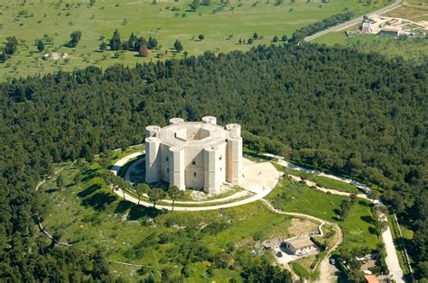 Hidden Architecture » Castel del Monte - Hidden Architecture