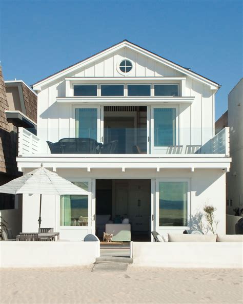 Life's a beach | Modern beach house, Beach house exterior, California ...