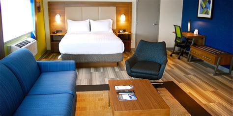 Holiday Inn Express Vancouver Airport - Richmond Guest Room & Suite Options