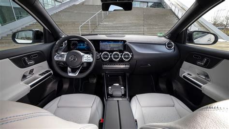 Mercedes-Benz EQA Interior Layout & Technology | Top Gear