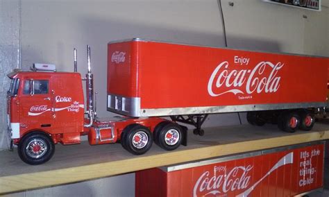 Gallery Pictures AMT Fruehauf Beaded Van Semi Trailer Coca-C Plastic ...