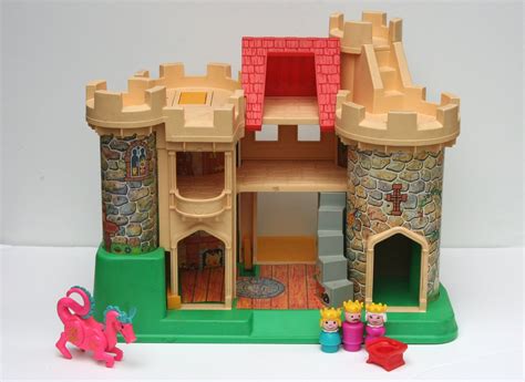 Vintage 1974 Fisher Price Little People Play Family Castle