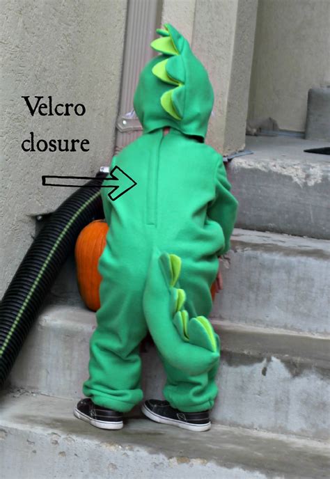 RisC Handmade: Toddler Alligator Costume