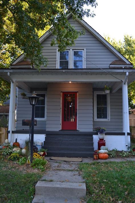 small white aluminum siding black shutters - Google Search | Painting ...