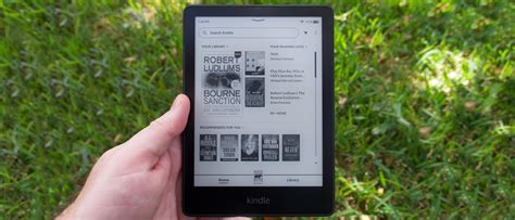 Amazon Kindle Paperwhite Signature Edition (11th Gen) review: Following ...