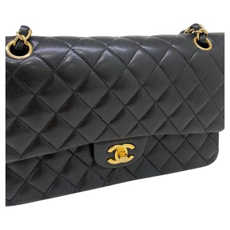 Chanel Classic Flap Medium Lambskin Black GHW For Sale at 1stDibs