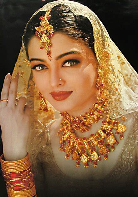 indiangoldesigns.com: Aishwarya Rai in Bridal Gold jewellery