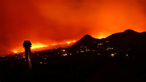 Cape Town fires displace thousands – The Mail & Guardian