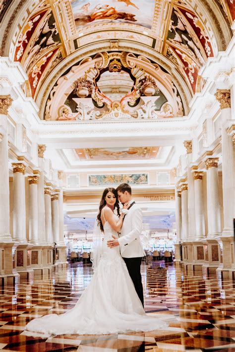 Las Vegas Wedding at The Venetian Hotel & Casino | Las vegas wedding ...