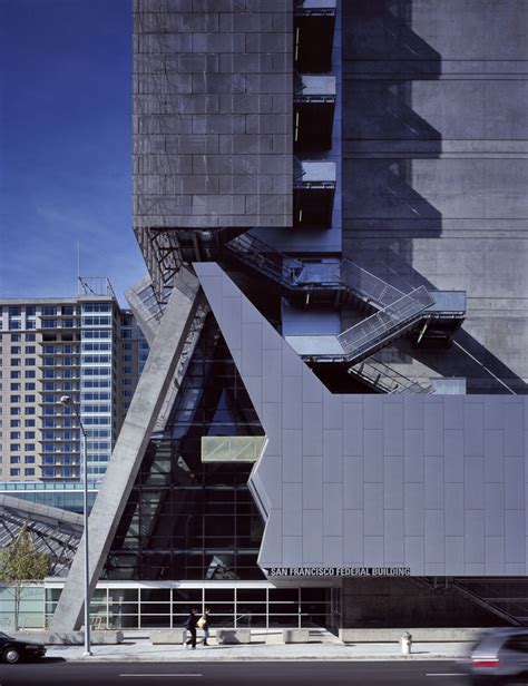 Federal Building by Morphosis Architects – Roland Halbe