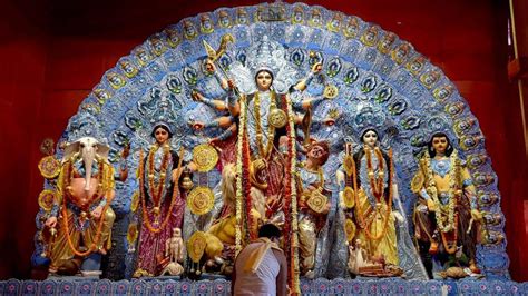 Durga Puja 2018: Celebrate the festival by visiting these best pandals ...