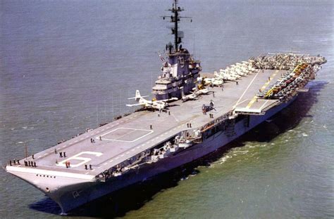 Essex class aircraft carrier