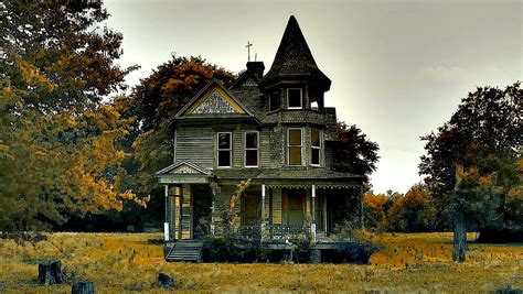 For Gothic Heroines, Haunted Houses Are Always Too Big ‹ Literary Hub